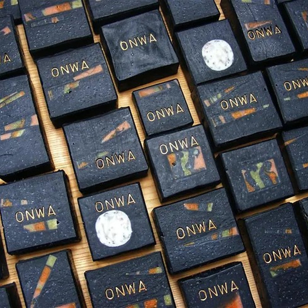 Pleťové mýdlo Čistící pleťové tuhé mýdlo UHEL EXP 100 g ONWA soap fotografie č. 3